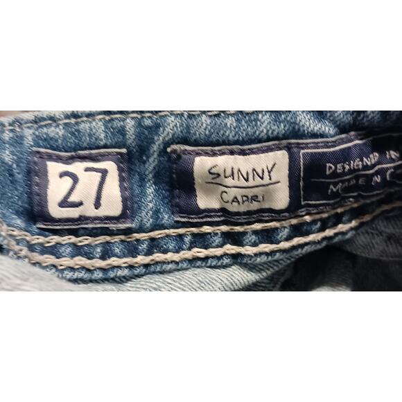 Miss Me Women's Denim Capris with Embroidered back pockets Size 27 - Picture 7 of 8